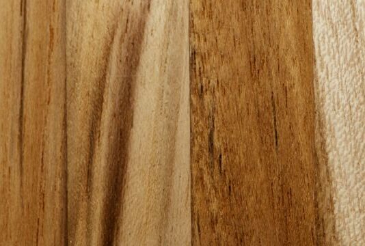 Nietypowe elementy drewniane do schodów i balustrad – kiedy potrzebny jest projekt, wzór lub plik CAD? drewno
